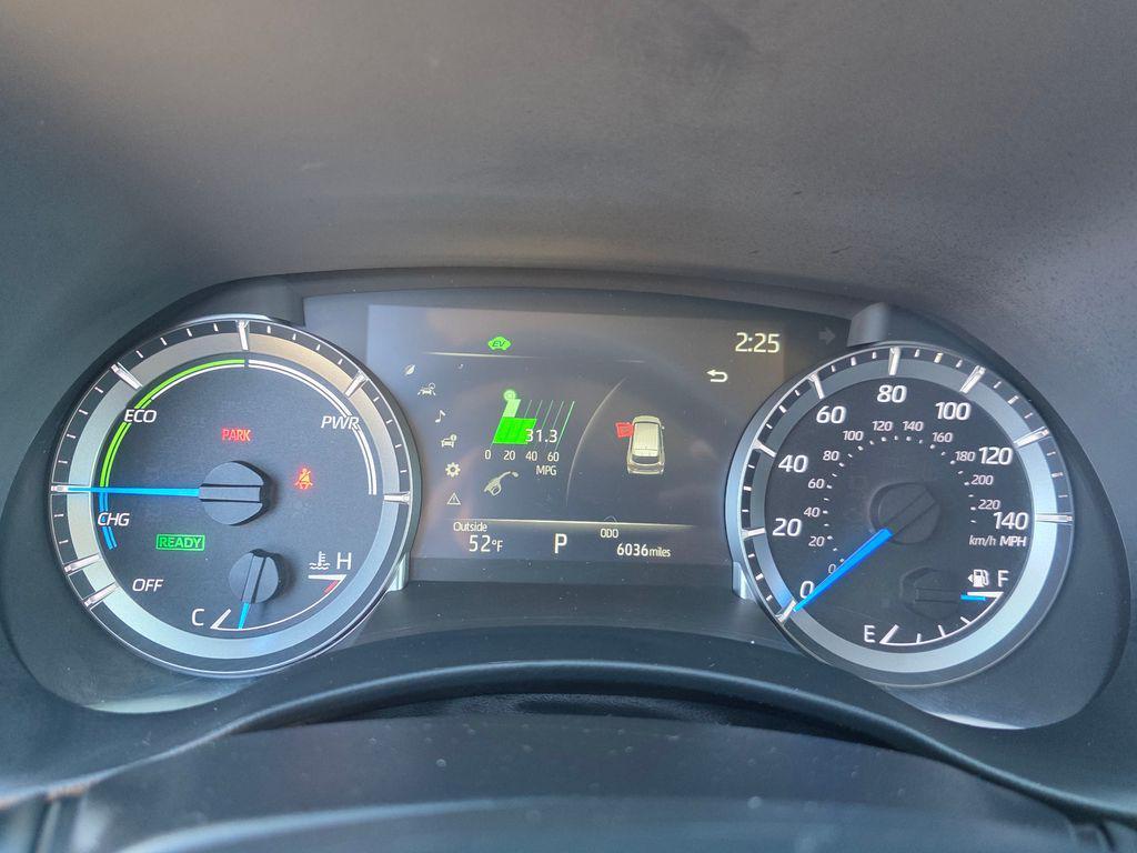 used 2025 Toyota Highlander Hybrid car, priced at $47,000