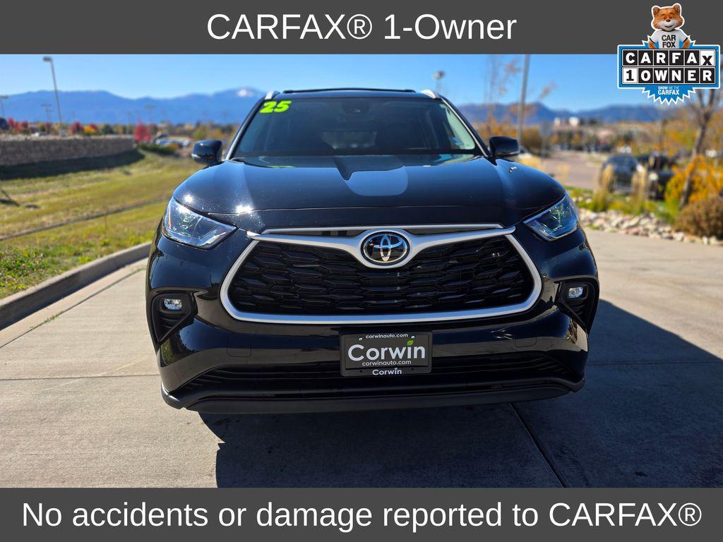 used 2025 Toyota Highlander Hybrid car, priced at $47,000