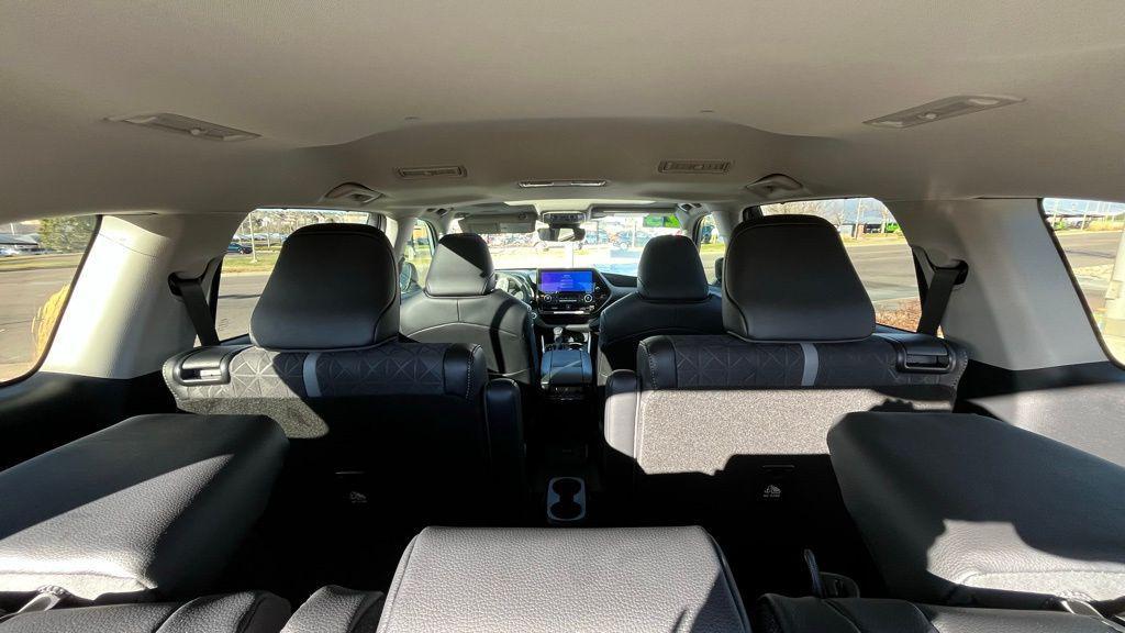 used 2025 Toyota Highlander Hybrid car, priced at $52,754