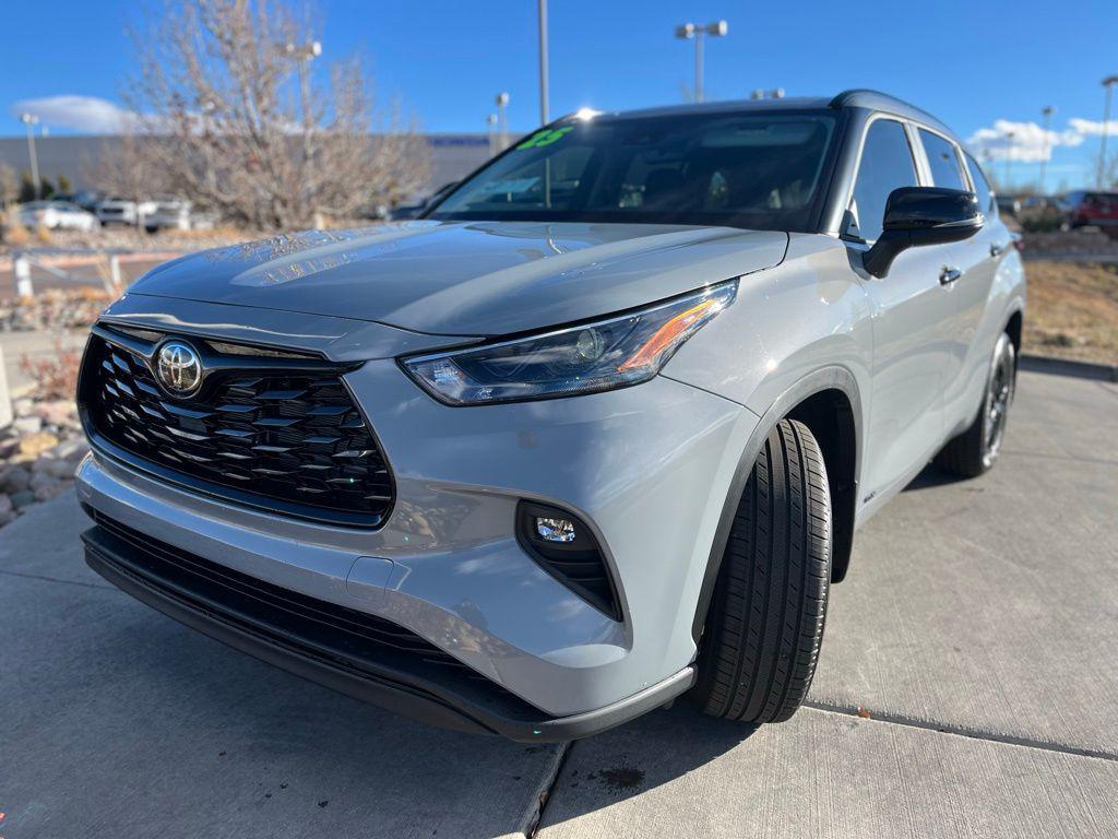 used 2025 Toyota Highlander Hybrid car, priced at $52,754