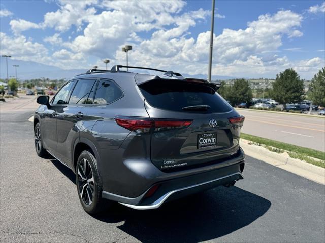 used 2022 Toyota Highlander car, priced at $39,500