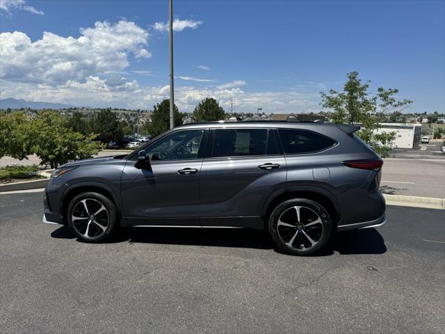 used 2022 Toyota Highlander car, priced at $39,500