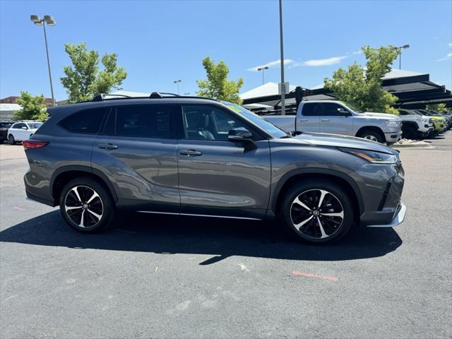 used 2022 Toyota Highlander car, priced at $39,500