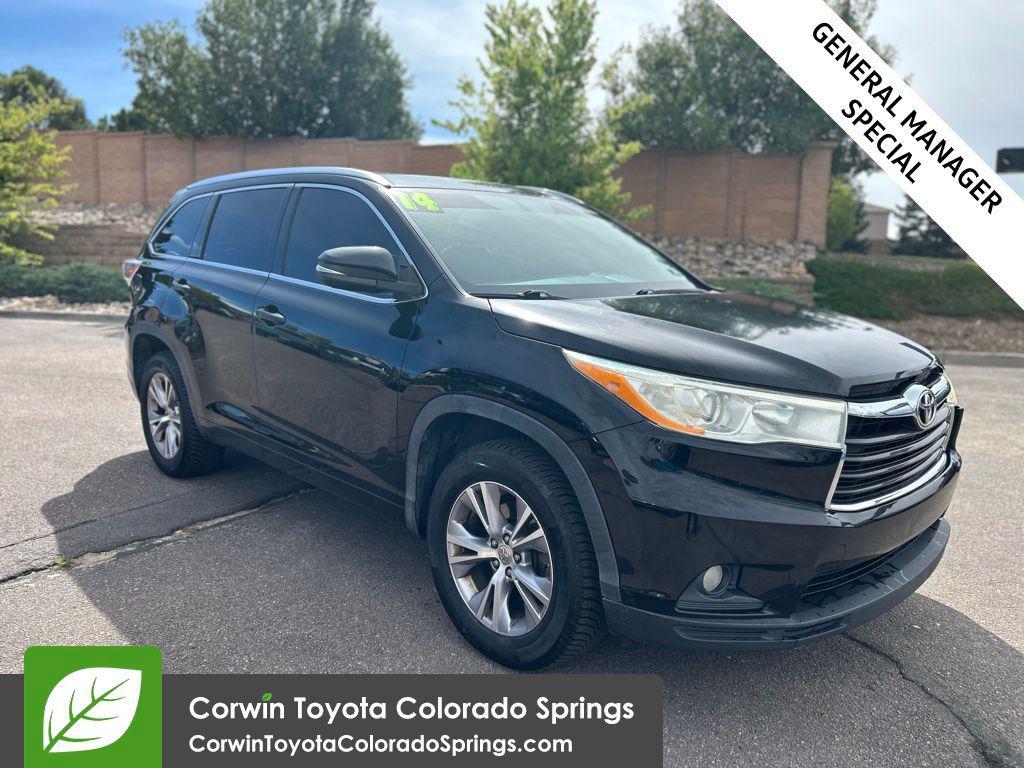 used 2014 Toyota Highlander car, priced at $10,500