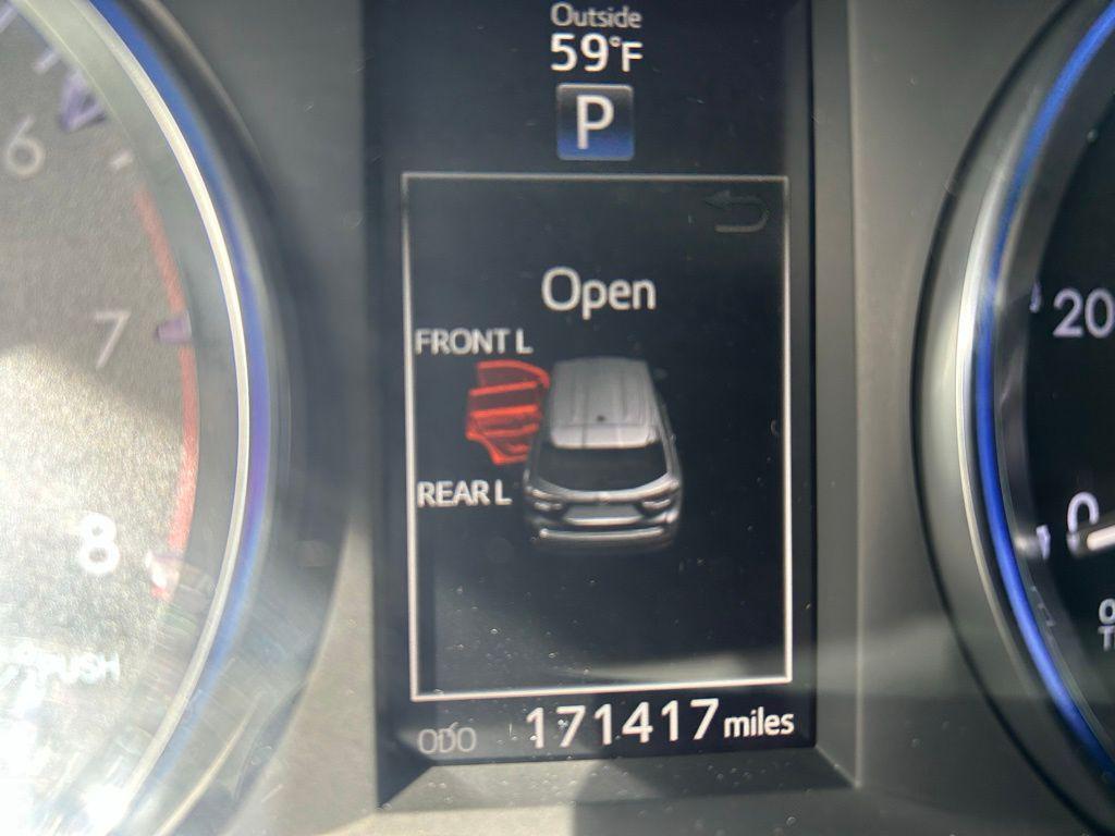 used 2014 Toyota Highlander car, priced at $10,500