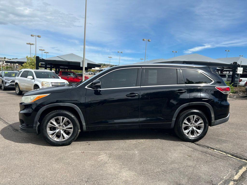 used 2014 Toyota Highlander car, priced at $10,500