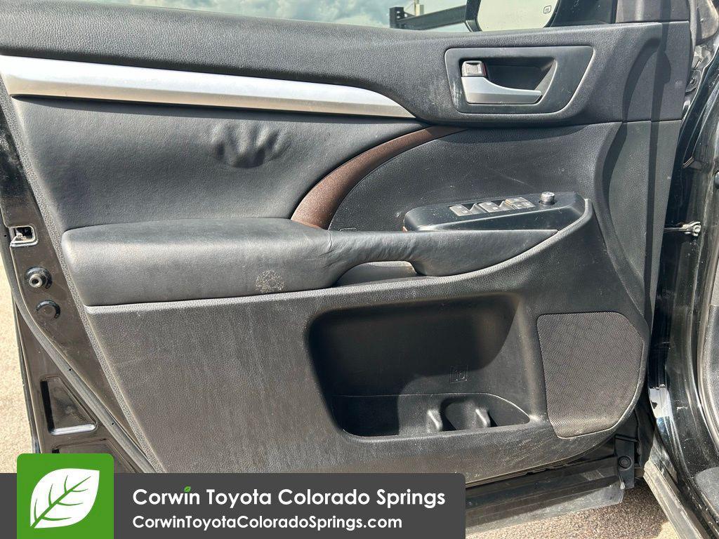 used 2014 Toyota Highlander car, priced at $12,000