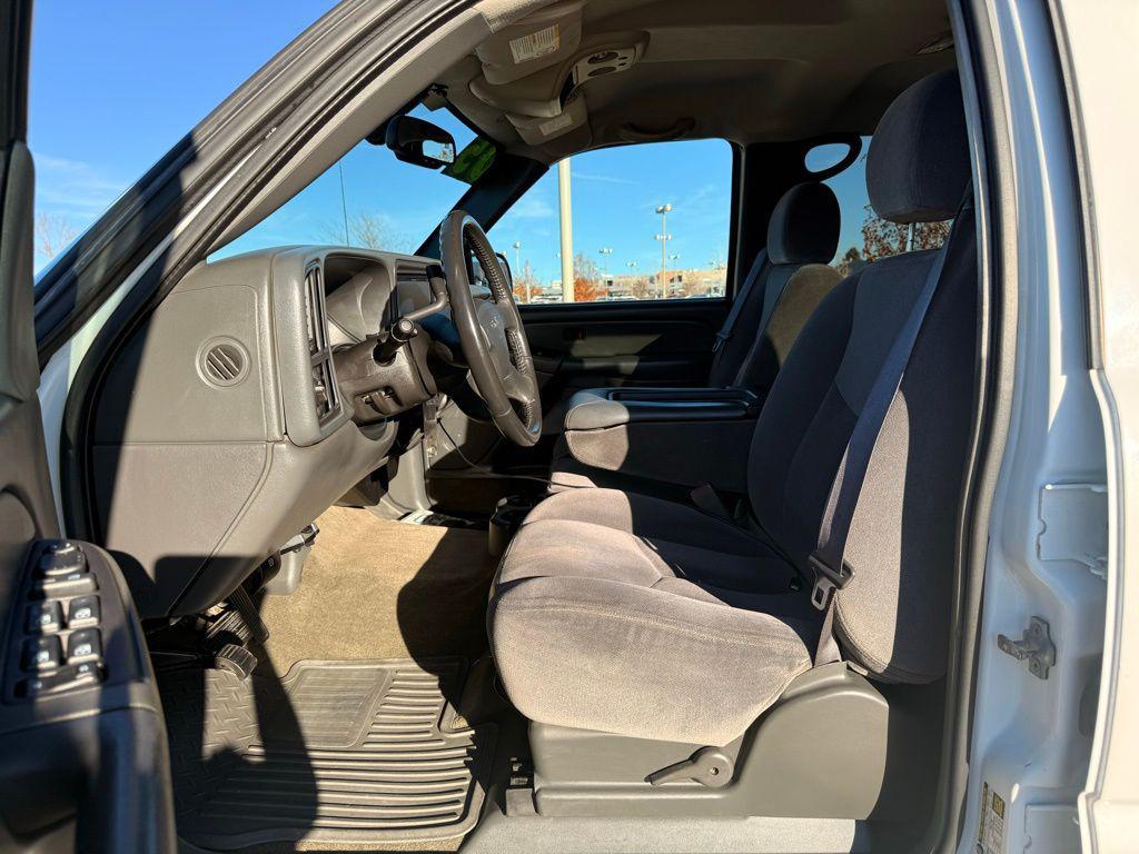 used 2005 GMC Sierra 2500 car, priced at $27,500