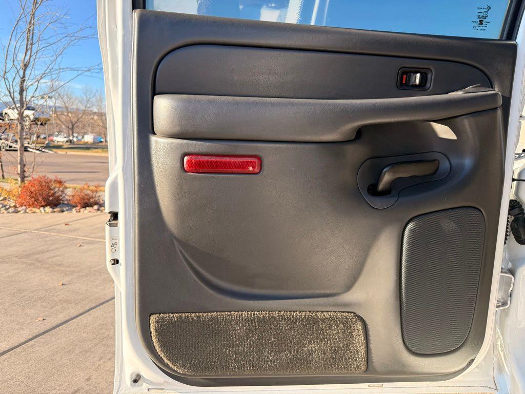 used 2005 GMC Sierra 2500 car, priced at $27,500