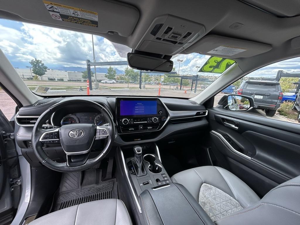 used 2023 Toyota Highlander Hybrid car, priced at $38,000