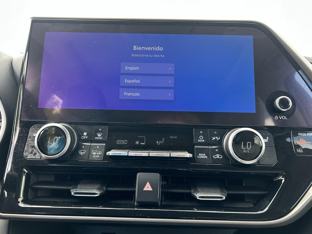 used 2023 Toyota Highlander Hybrid car, priced at $38,000