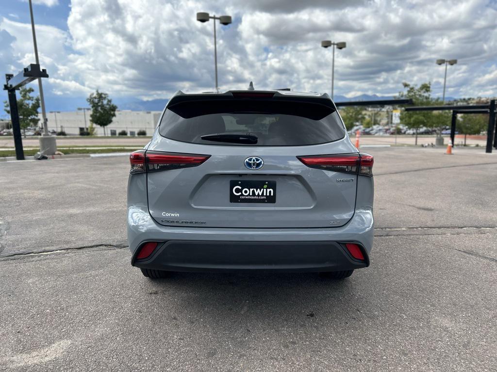used 2023 Toyota Highlander Hybrid car, priced at $38,000