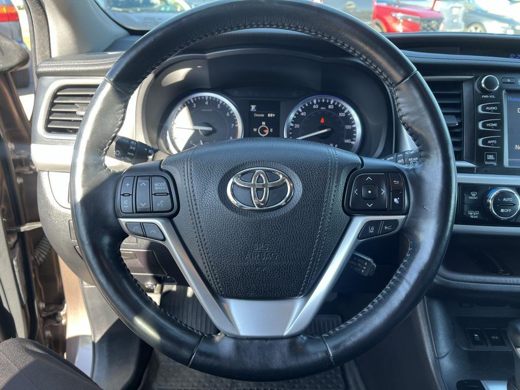 used 2018 Toyota Highlander car, priced at $29,000