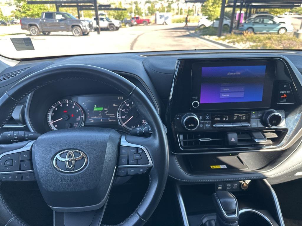 used 2023 Toyota Highlander car, priced at $36,500