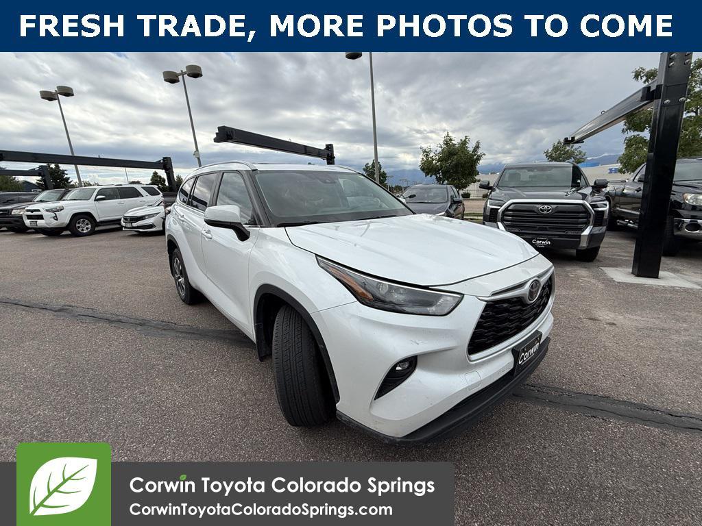 used 2023 Toyota Highlander car, priced at $37,500