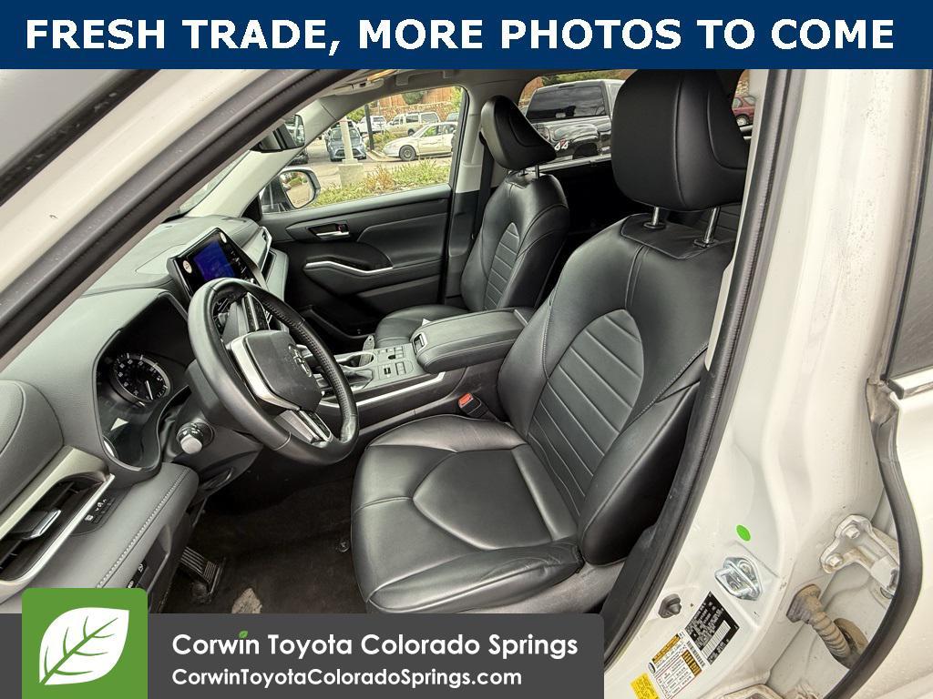 used 2023 Toyota Highlander car, priced at $37,500