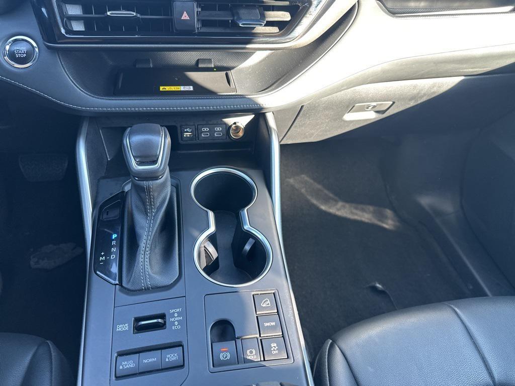 used 2023 Toyota Highlander car, priced at $36,500