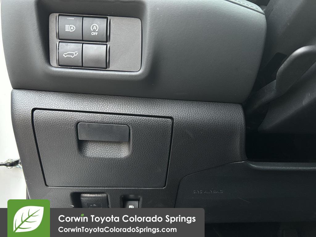 used 2024 Toyota Highlander car, priced at $35,000