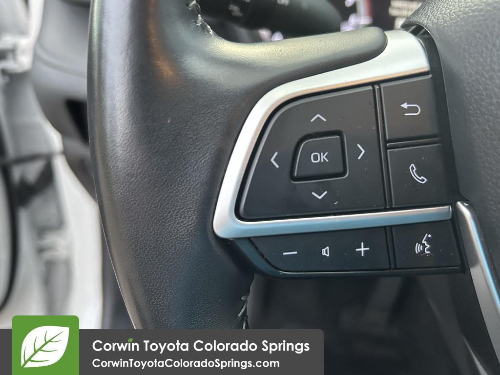 used 2024 Toyota Highlander car, priced at $35,000