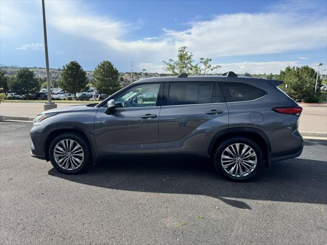 used 2021 Toyota Highlander car, priced at $39,500