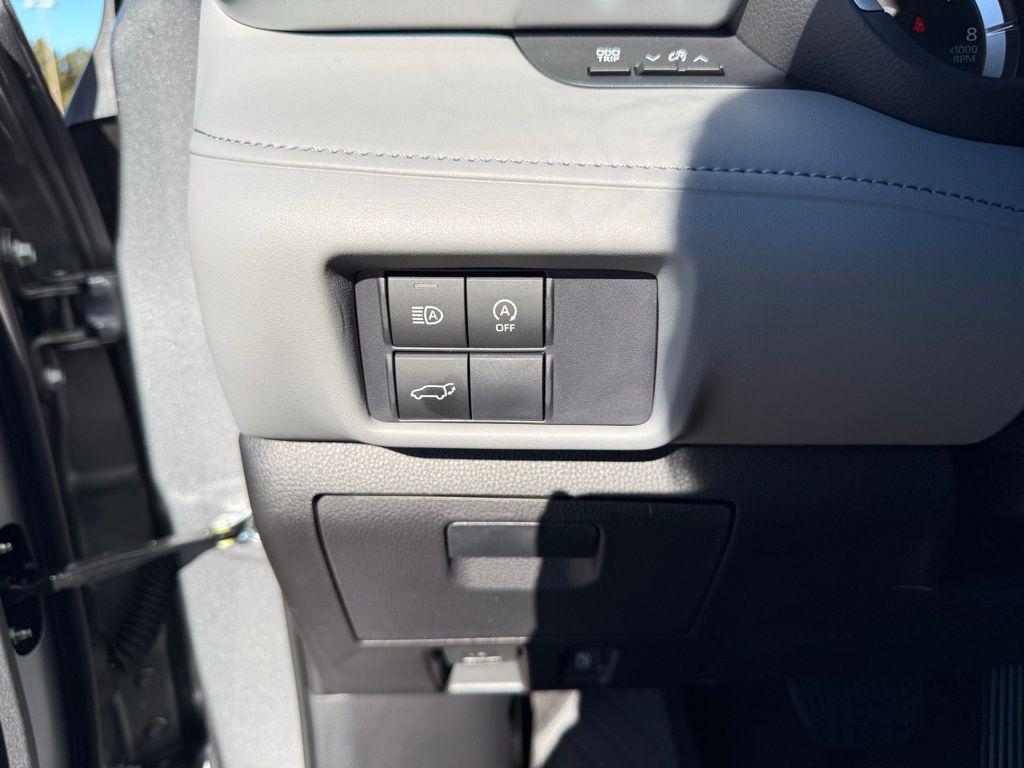 used 2026 Toyota Highlander car, priced at $52,189