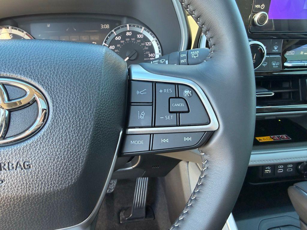 used 2026 Toyota Highlander car, priced at $52,189
