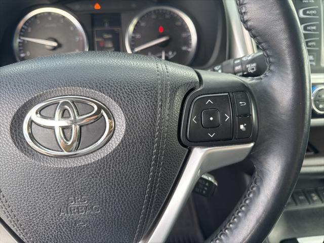 used 2015 Toyota Highlander car, priced at $16,200