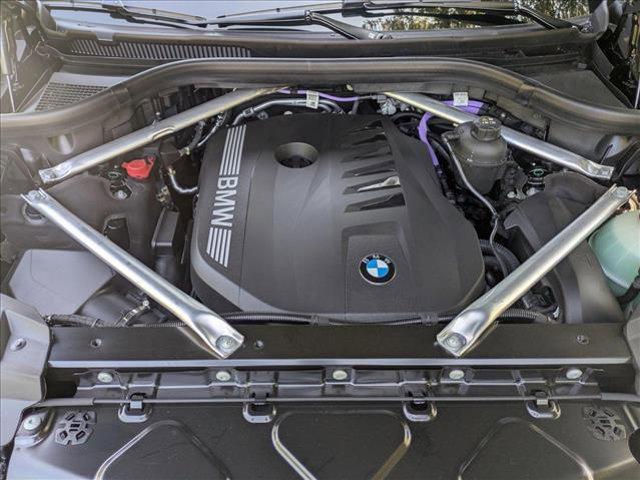 new 2026 BMW X7 car, priced at $100,075