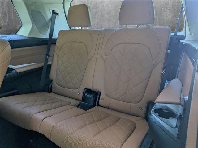 new 2026 BMW X7 car, priced at $100,075