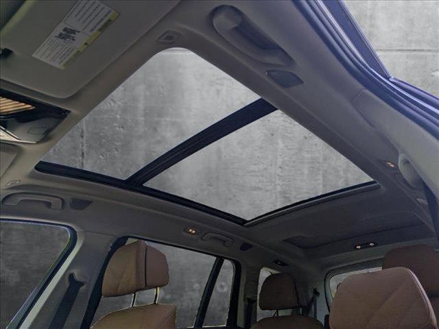 new 2026 BMW X7 car, priced at $100,075