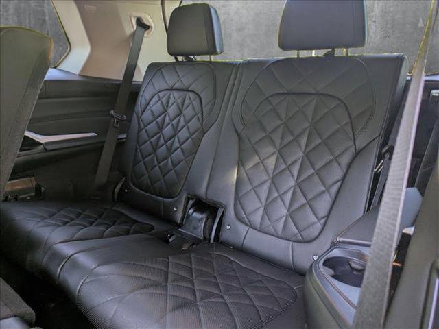 new 2026 BMW X7 car, priced at $90,125