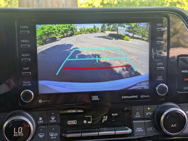 used 2022 Toyota Highlander car, priced at $38,387