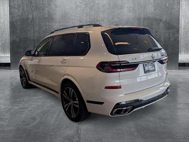 new 2025 BMW X7 car, priced at $115,070