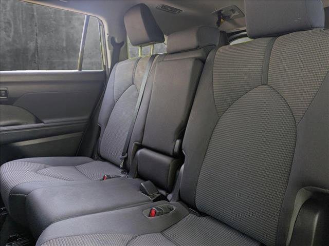 used 2022 Toyota Highlander car, priced at $33,487