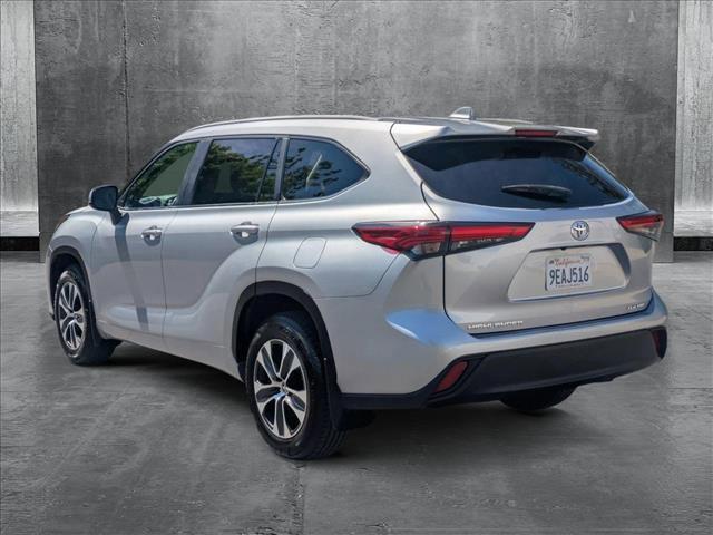 used 2023 Toyota Highlander car, priced at $37,987