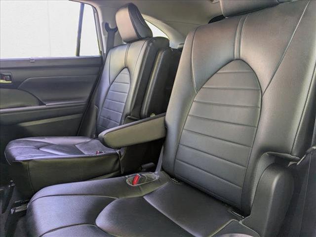 used 2023 Toyota Highlander car, priced at $35,487