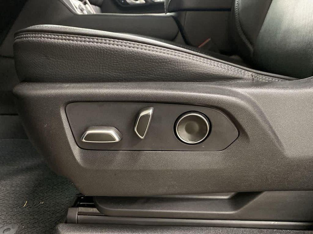 used 2024 GMC Yukon car, priced at $63,990