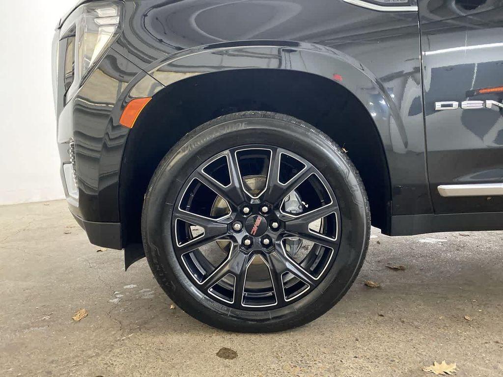 used 2024 GMC Yukon car, priced at $63,990