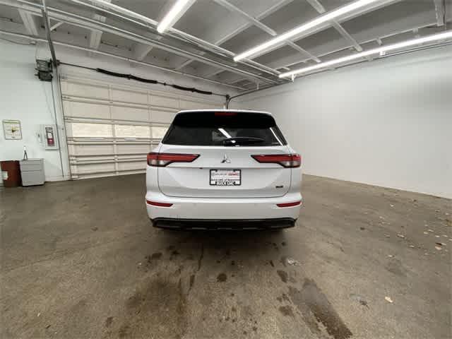 used 2024 Mitsubishi Outlander car, priced at $26,990