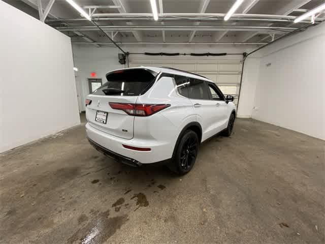 used 2024 Mitsubishi Outlander car, priced at $26,990