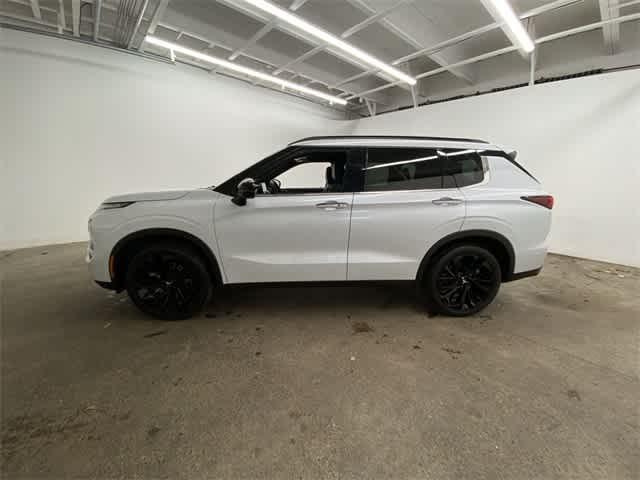 used 2024 Mitsubishi Outlander car, priced at $26,990