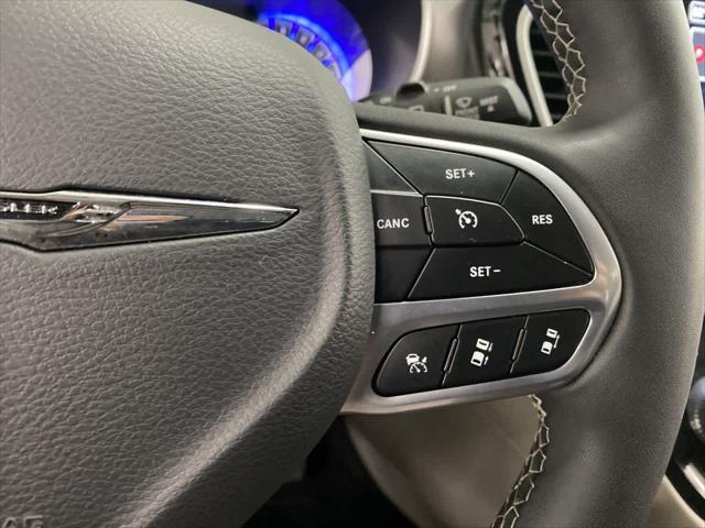 used 2023 Chrysler Pacifica car