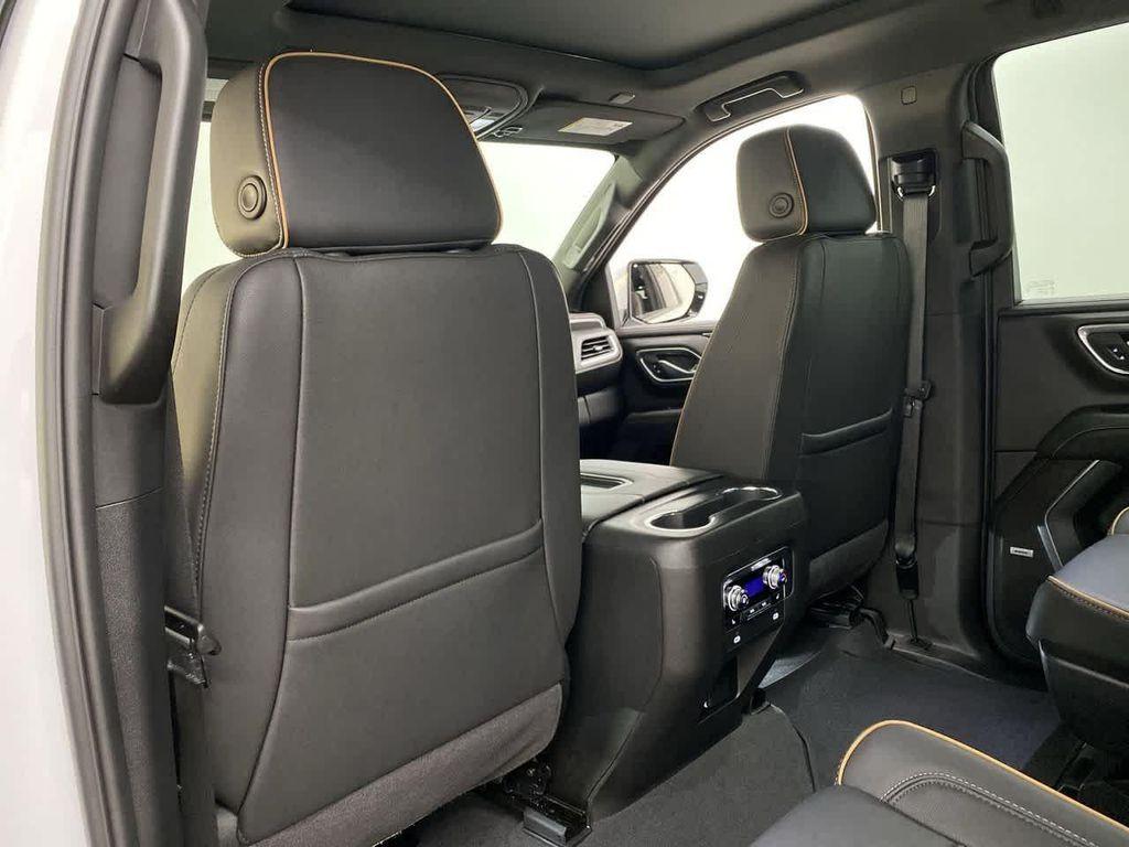 used 2024 GMC Yukon car, priced at $71,990