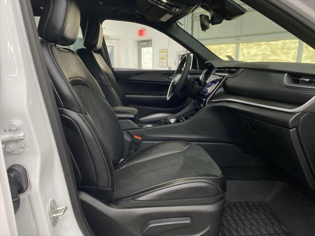 used 2024 Jeep Grand Cherokee car, priced at $37,990
