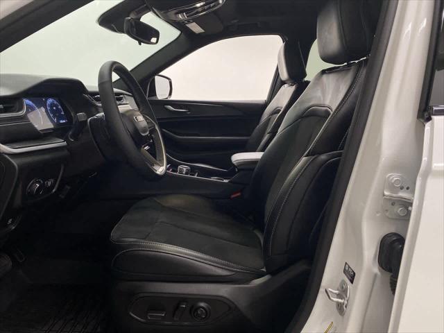 used 2024 Jeep Grand Cherokee car, priced at $37,990