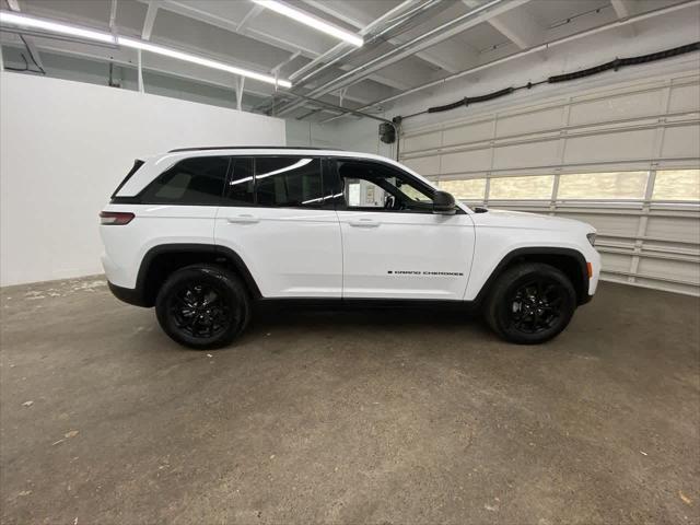 used 2024 Jeep Grand Cherokee car, priced at $37,990
