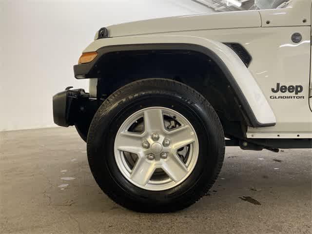 used 2022 Jeep Gladiator car, priced at $27,990