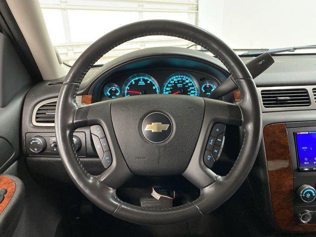 used 2009 Chevrolet Avalanche car, priced at $17,990