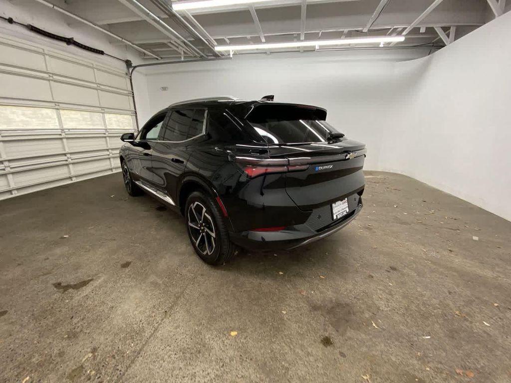 used 2025 Chevrolet Equinox EV car, priced at $24,990