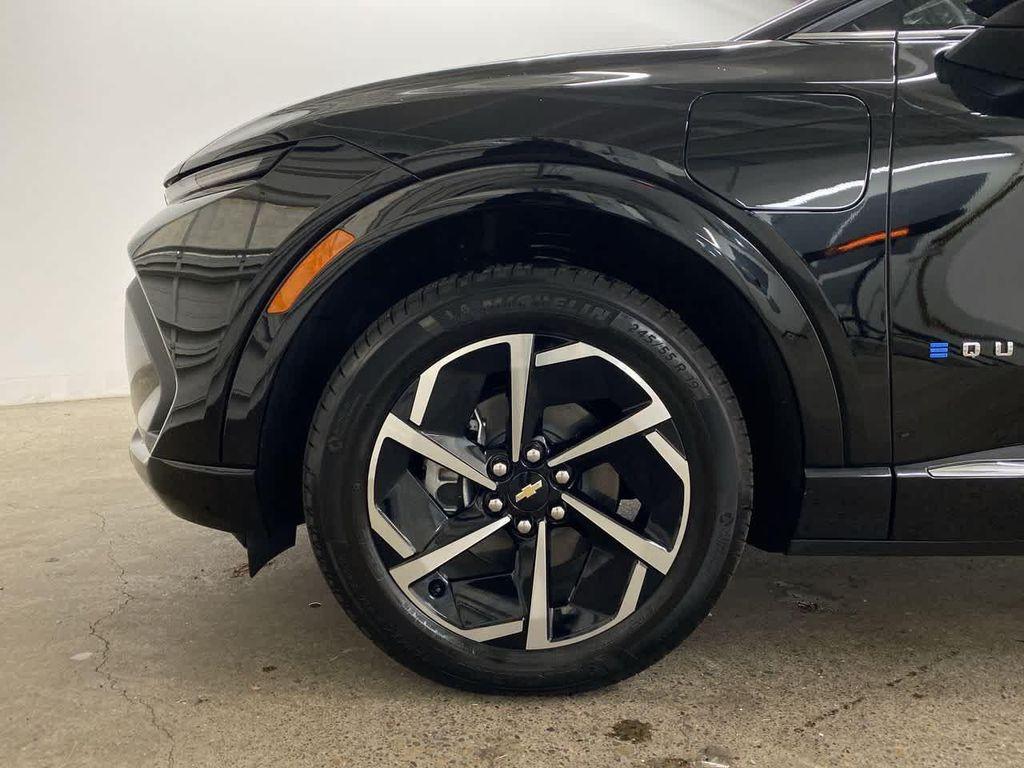used 2025 Chevrolet Equinox EV car, priced at $24,990